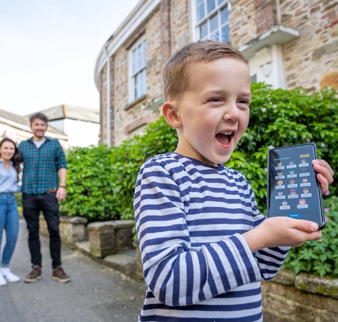 Follow the Clues & Unlock Secrets in This Thrilling Quest